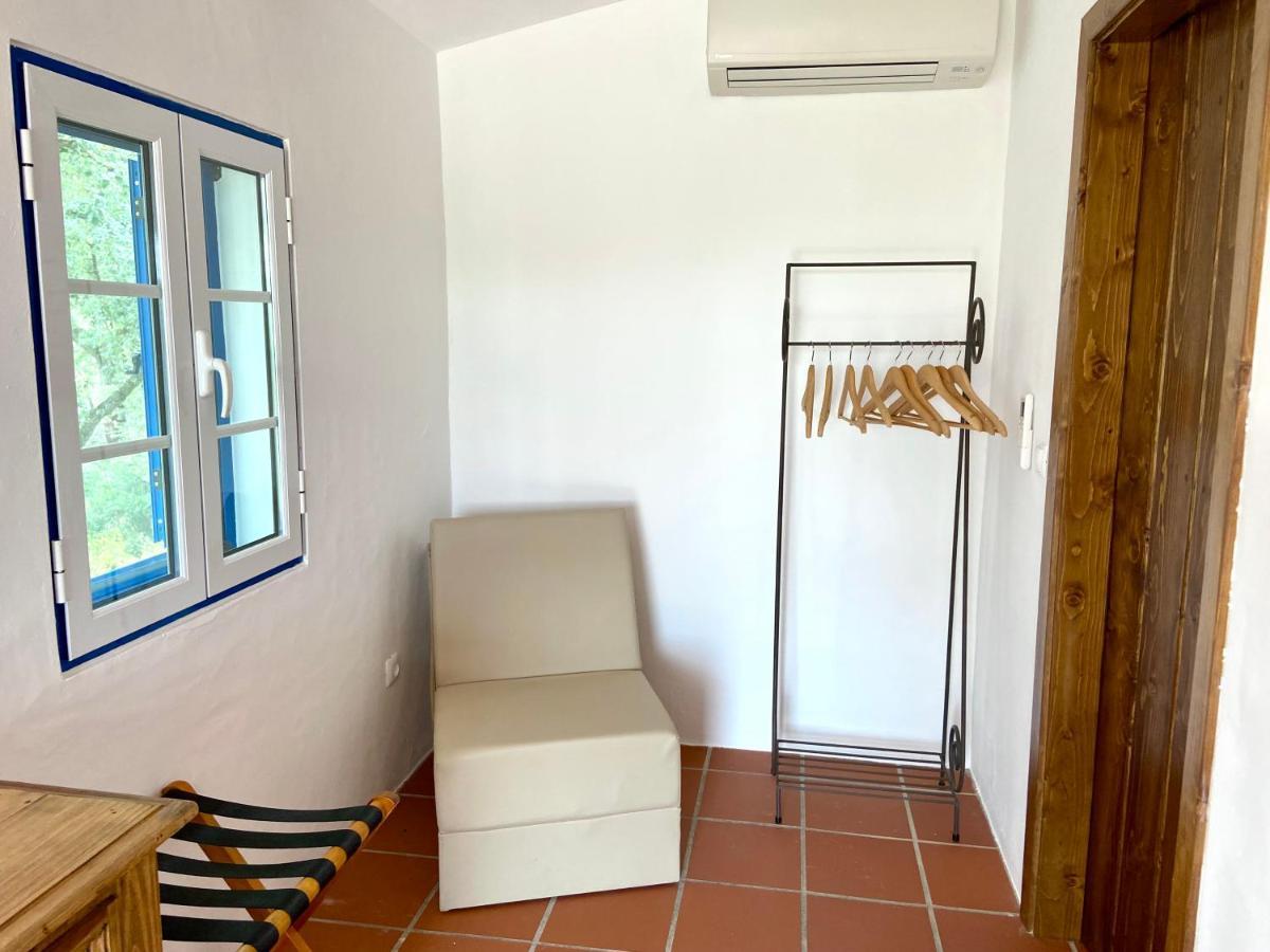 Bed and Breakfast Montes De Charme Avis Esterno foto