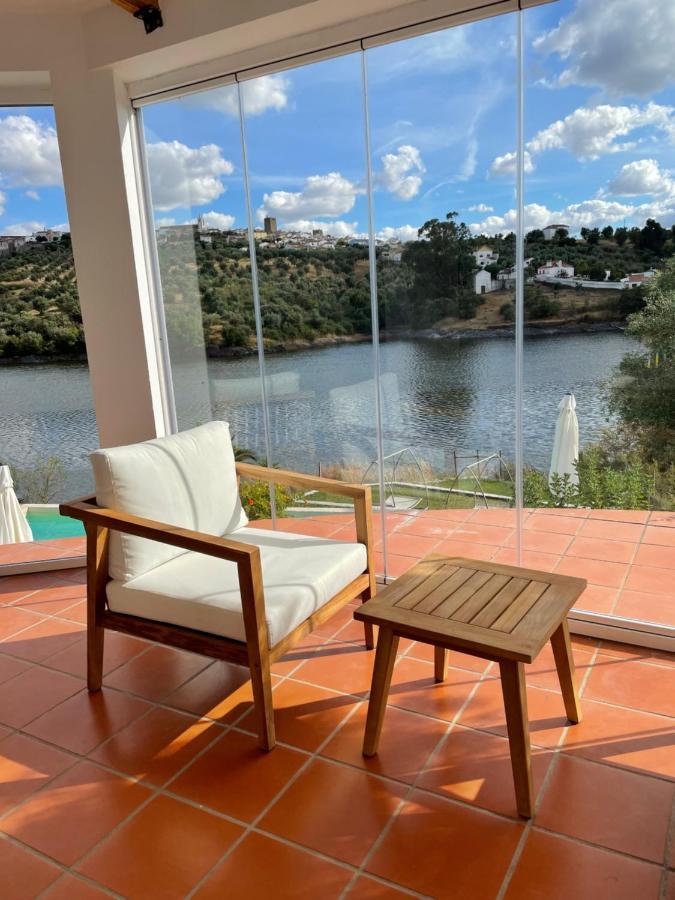 Bed and Breakfast Montes De Charme Avis Esterno foto