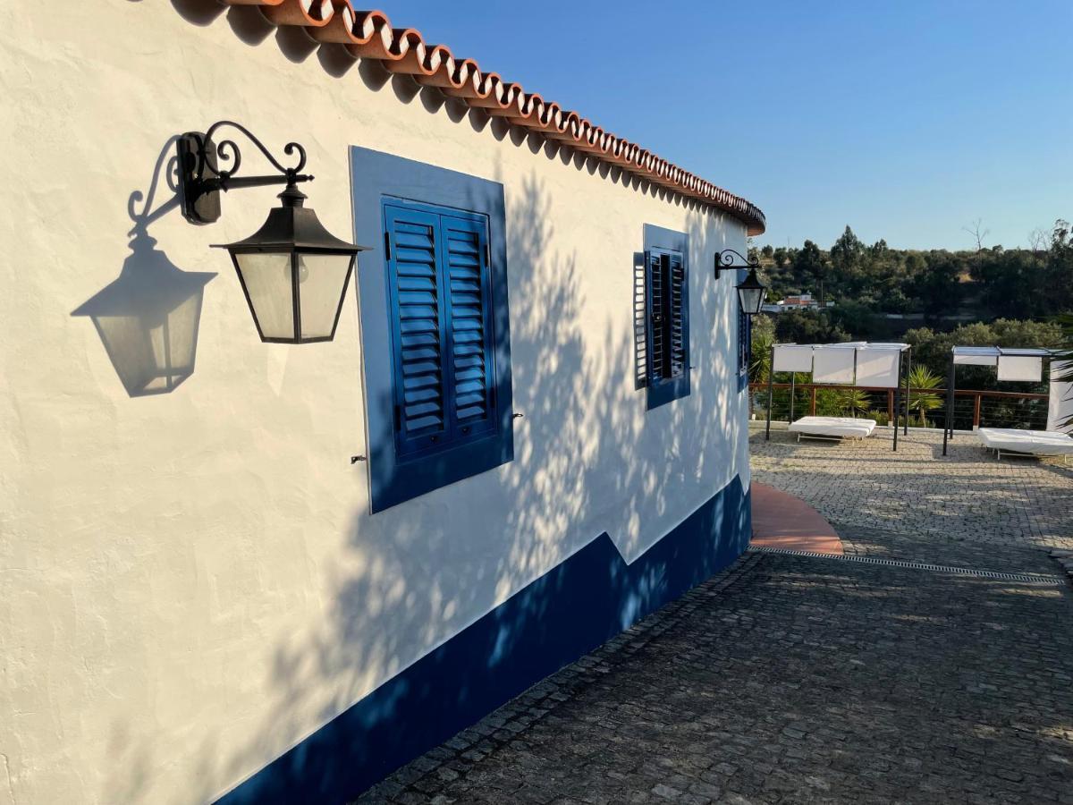 Bed and Breakfast Montes De Charme Avis Esterno foto